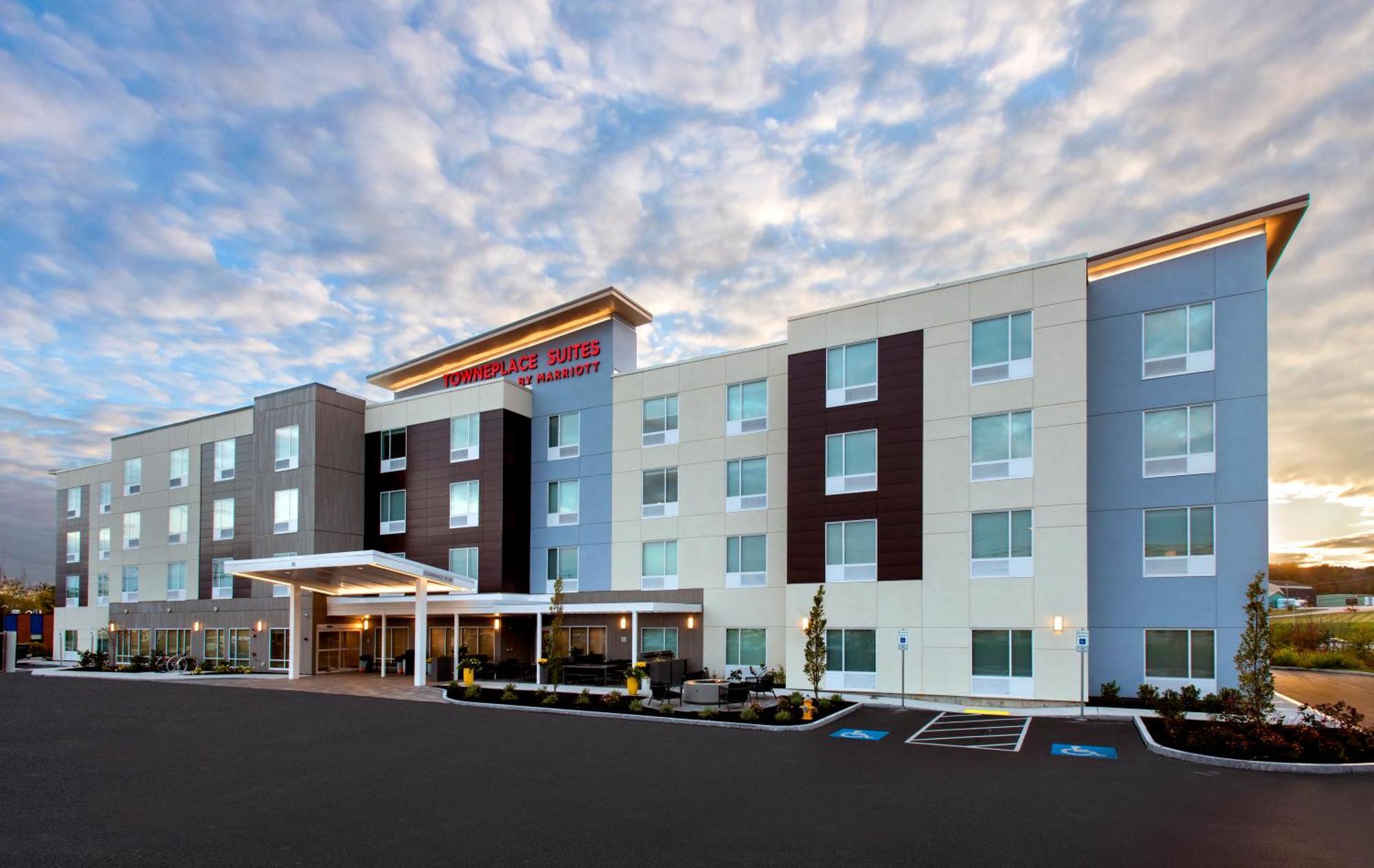 Towneplace Suites Portland Airport Me South Portland Exterior foto